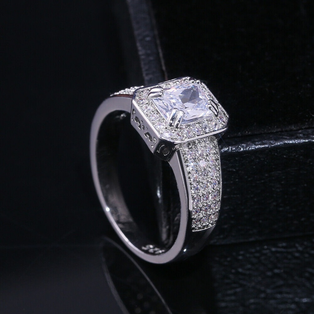 Elegant 925 Silver White Sapphire Ring New - Picture 2 of 5